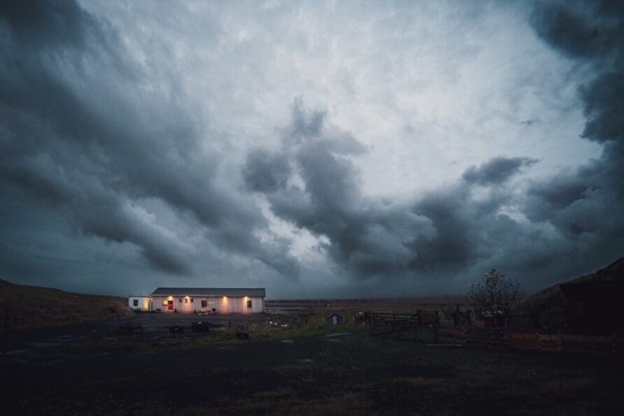 A Guide to Iceland’s Most Scenic and Picturesque Coastal Routes