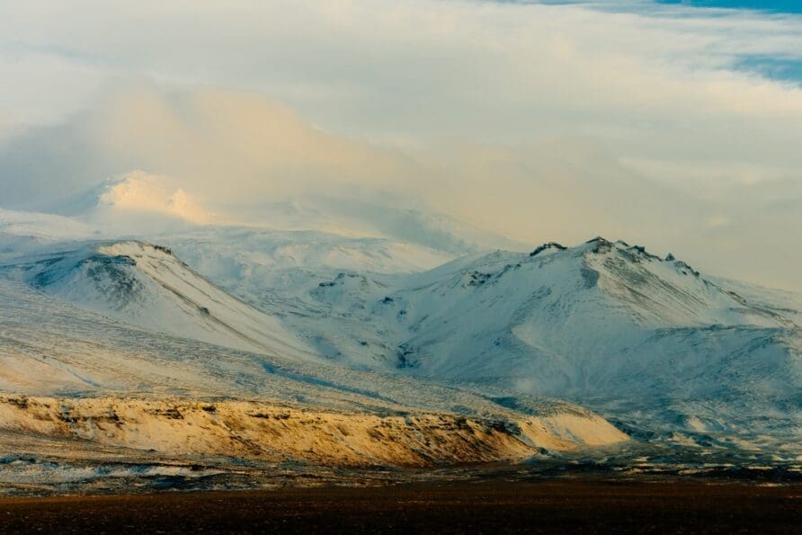 A Guide to Iceland’s Most Scenic and Picturesque Coastal Routes