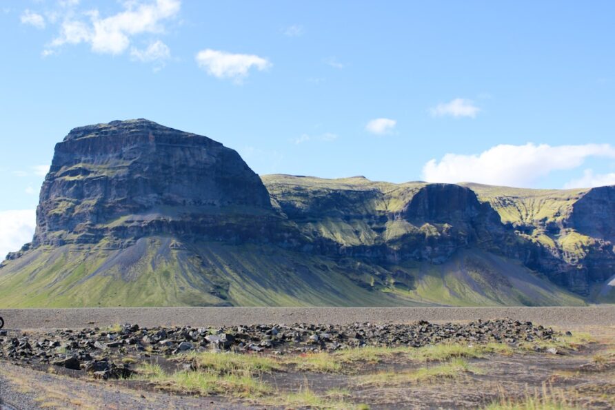How to Greet People in Iceland