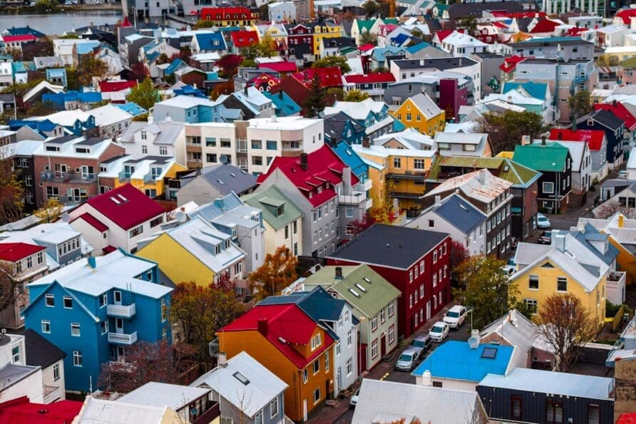 A Guide to Iceland’s Most Scenic Rivers and Lakes
