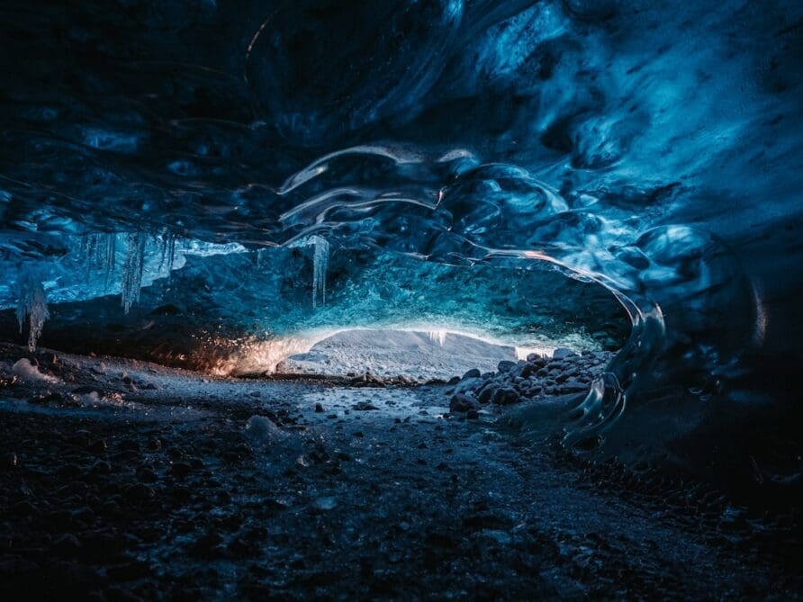 How to Experience Iceland’s Unique and Cozy Cafés and Restaurants