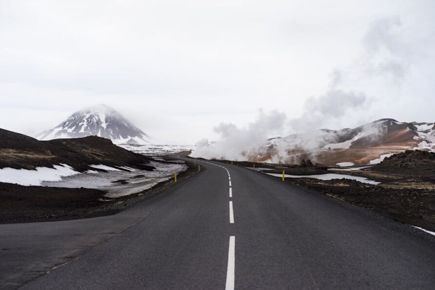 How to Capture Stunning Photos of Vík’s Dramatic Landscape